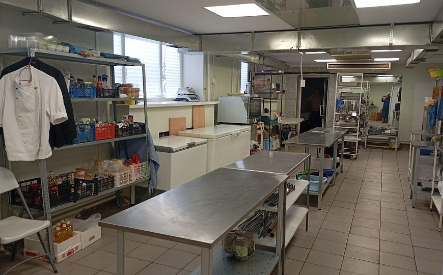 Продается помешение свободного назначения фото