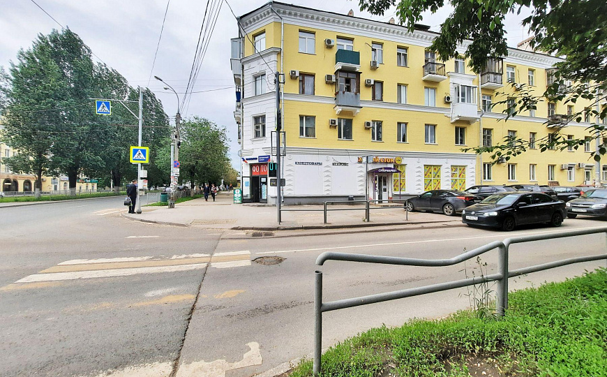 Сдам торговое помещение, 734,7 м² фото