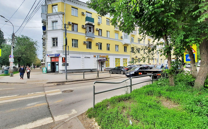 Сдам торговое помещение, 734,7 м² фото