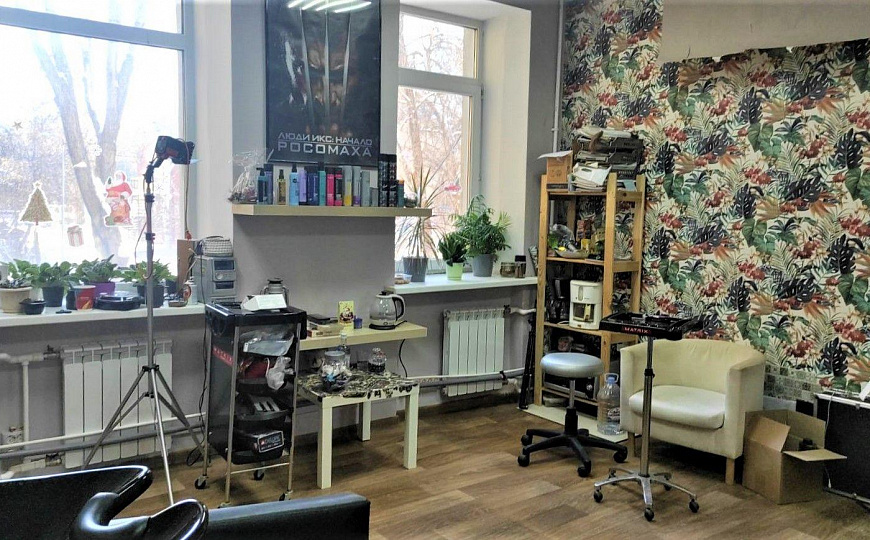 Продажа помещения свободного назначения с арендаторами, 105 м² фото