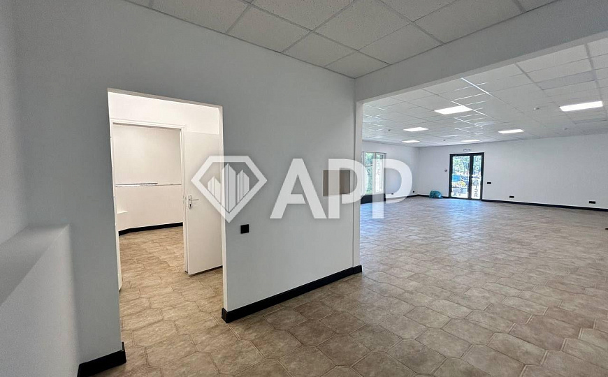 Продаю помещение свободного назначения, 200 м2 фото