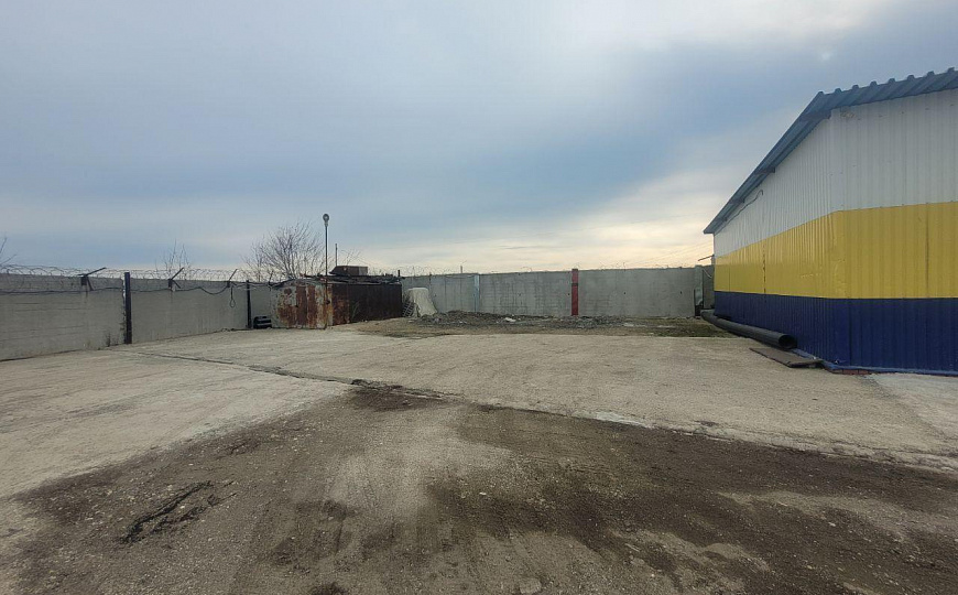 Склад. Район авторынка. 220 м² фото