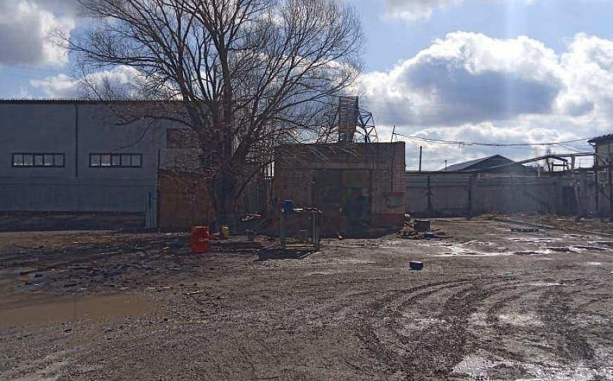 Продам базу с земельным участком фото