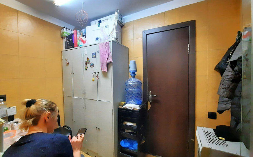 Аренда помещения на первой линии с отдельным входом фото