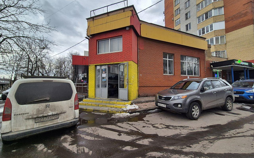 Сдам цокольное помещение 330 кв.м. с высоким трафиком, 1 линия фото