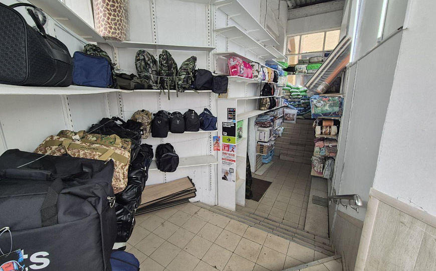 Сдам цокольное помещение 330 кв.м. с высоким трафиком, 1 линия фото