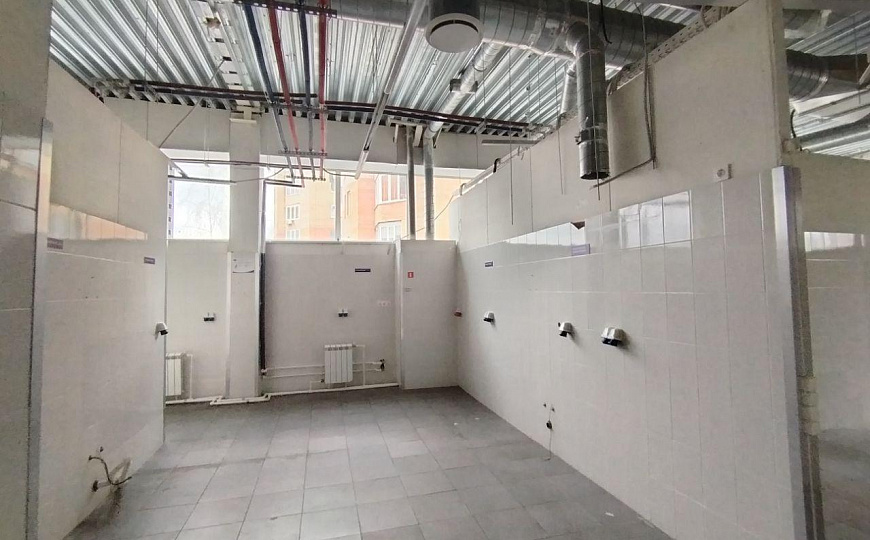 Сдам 490 м² с подъёмником фото