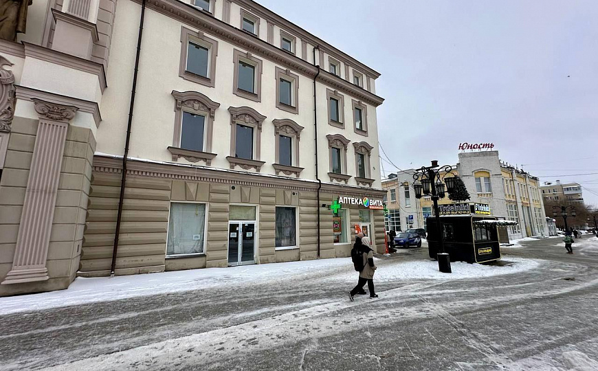 Сдам торговое помещение, 1 207,2 м² фото