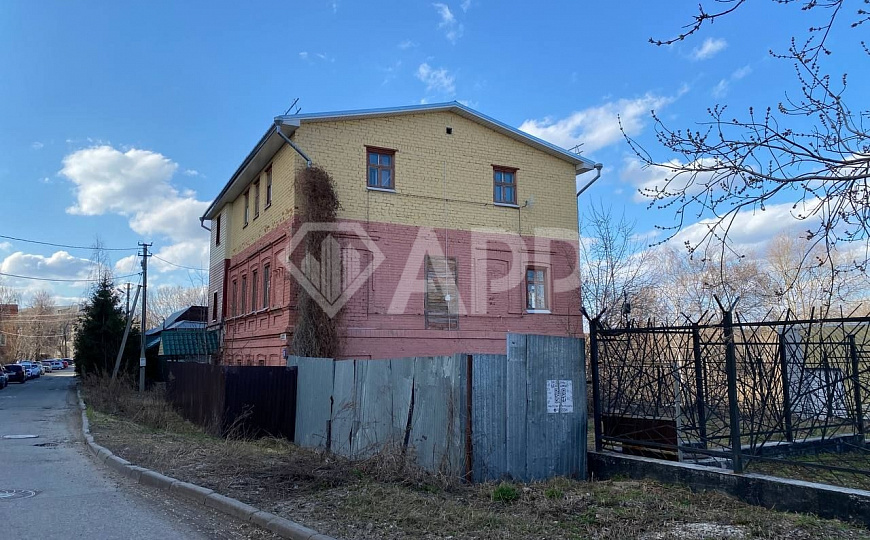 Отдельно стоящее здание 328,7м² с видом на центр города фото