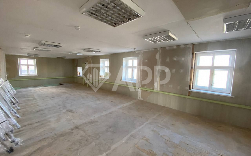 Отдельно стоящее здание 328,7м² с видом на центр города фото