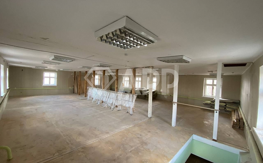 Отдельно стоящее здание 328,7м² с видом на центр города фото