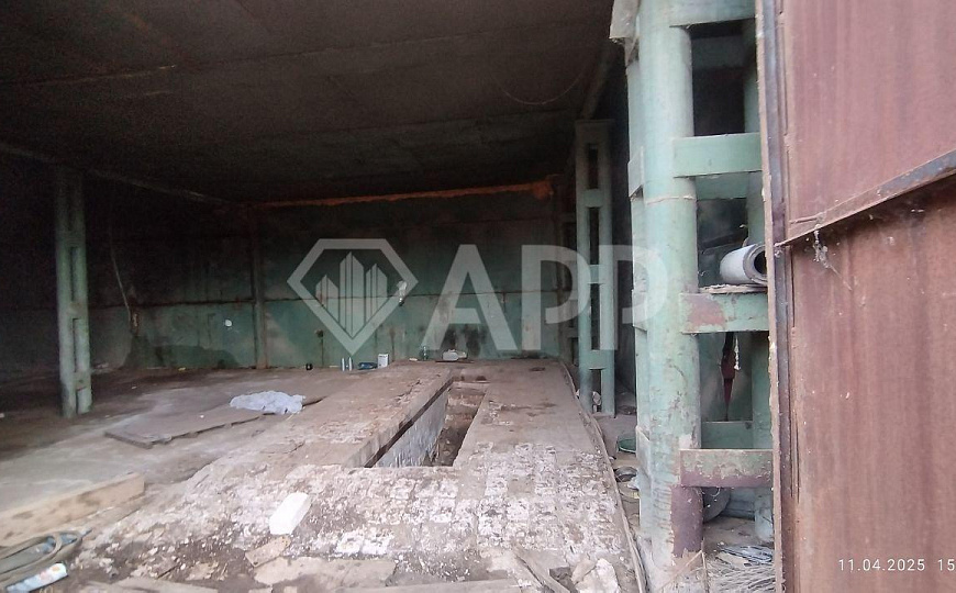 Земля и здание промназначения фото