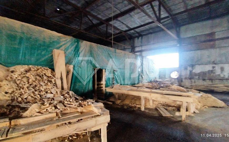 Земля и здание промназначения фото