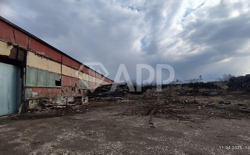 Земля и здание промназначения фото