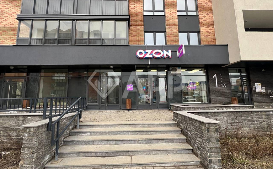 Продается помещение с готовым арендным бизнесом, 1 линия фото