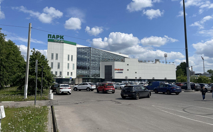 Сдам 1 этаж в ТЦ Парк Плаза, 259 м² фото