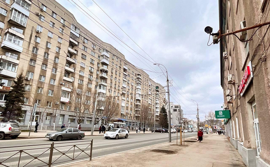 Здание на Московской, 4 этажа. фото