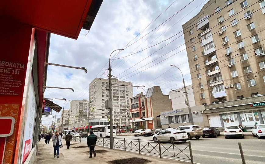 Здание на Московской, 4 этажа. фото