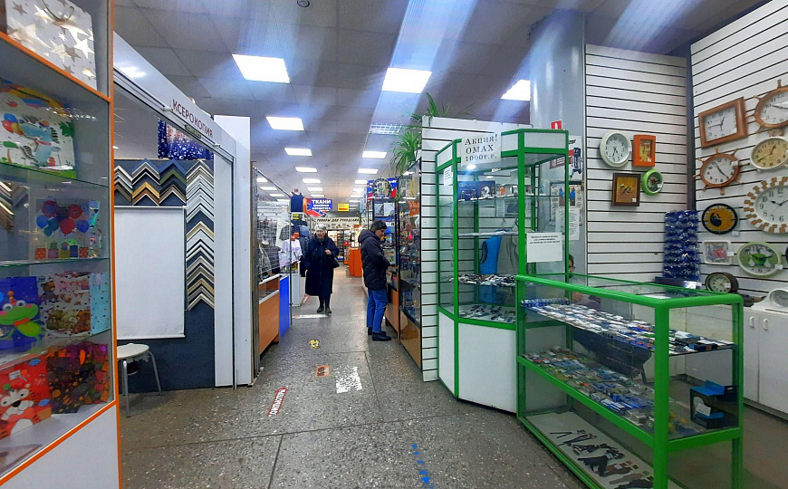  Торговый центр, 1 300 м² фото