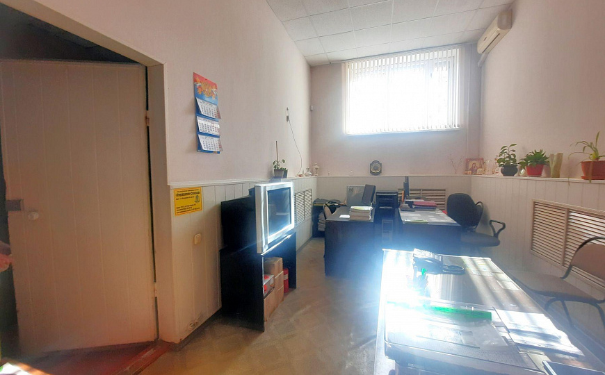  Торговый центр, 1 300 м² фото