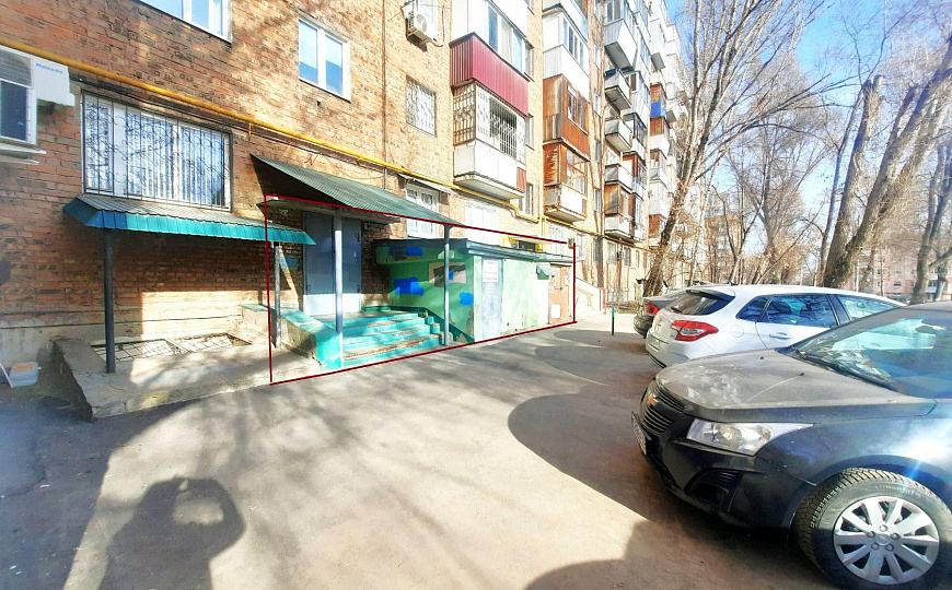  Торговый центр, 1 300 м² фото