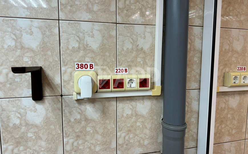 Аренда  помещения свободного назначения 105,9 м² фото