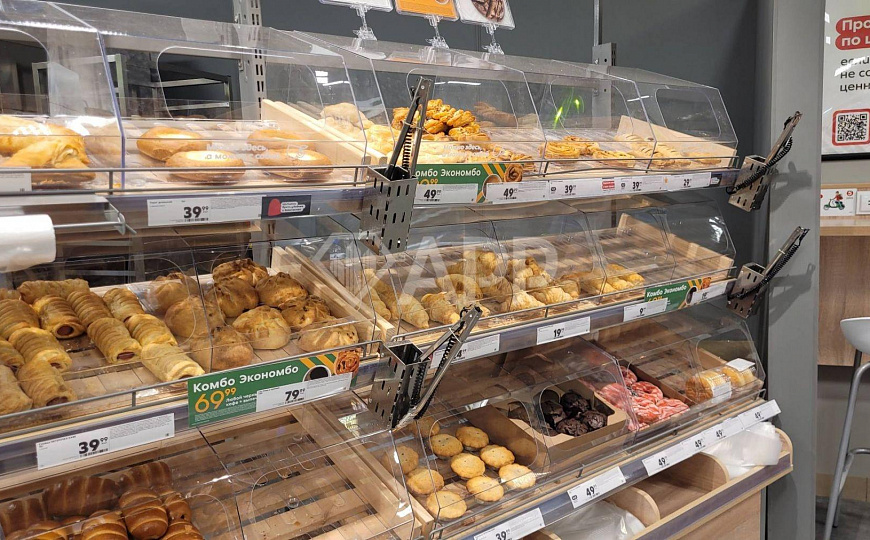 Продаю 558м² Под МФЦ, автосалон, магазин в  ТЦ "Взлетный"  фото