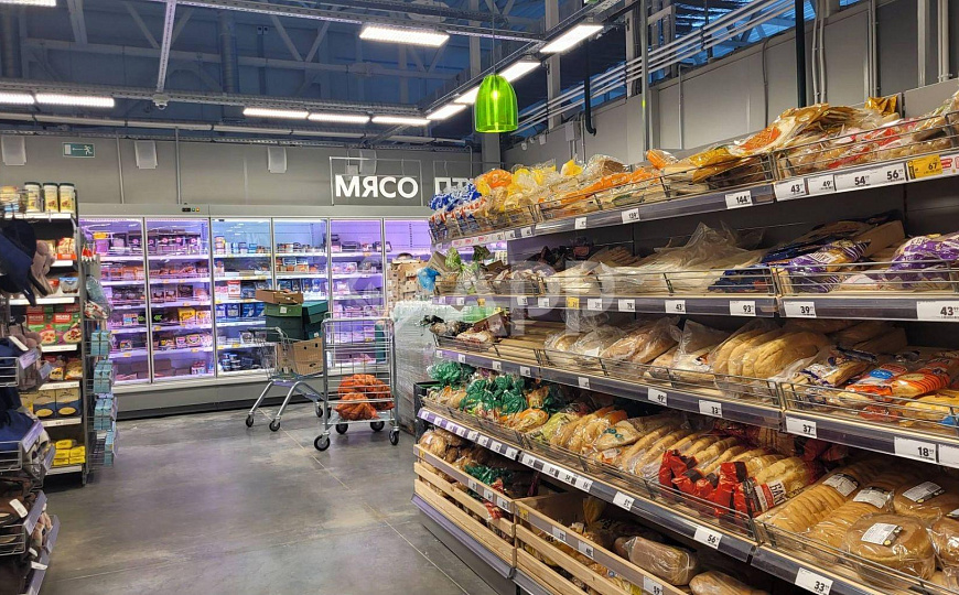 Продаю 558м² Под МФЦ, автосалон, магазин в  ТЦ "Взлетный"  фото