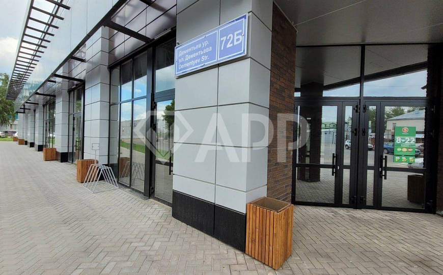 Продаю 558м² Под МФЦ, автосалон, магазин в  ТЦ "Взлетный"  фото