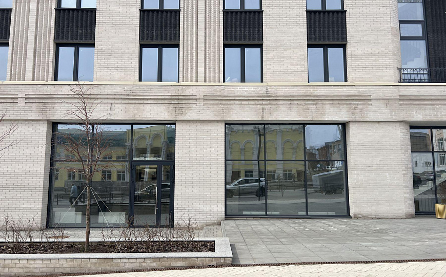 Помещение свободного назначения в историческом центре города фото