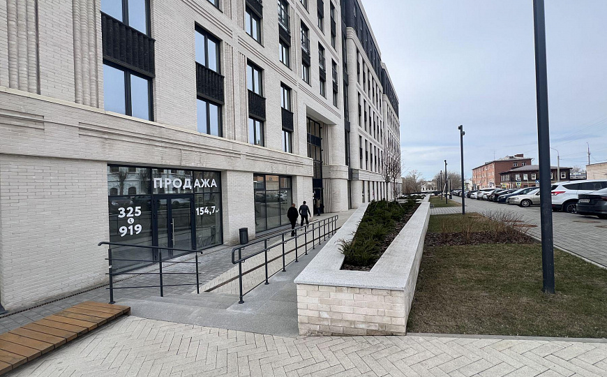 Помещение свободного назначения в историческом центре города фото