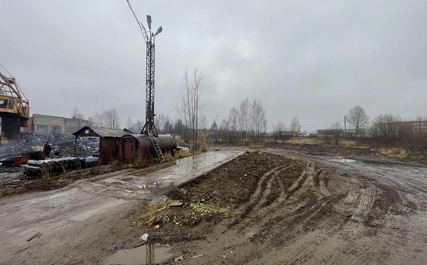 Помещение свободного назначения  339,1 м² и з/у 11228 кв.м.  фото
