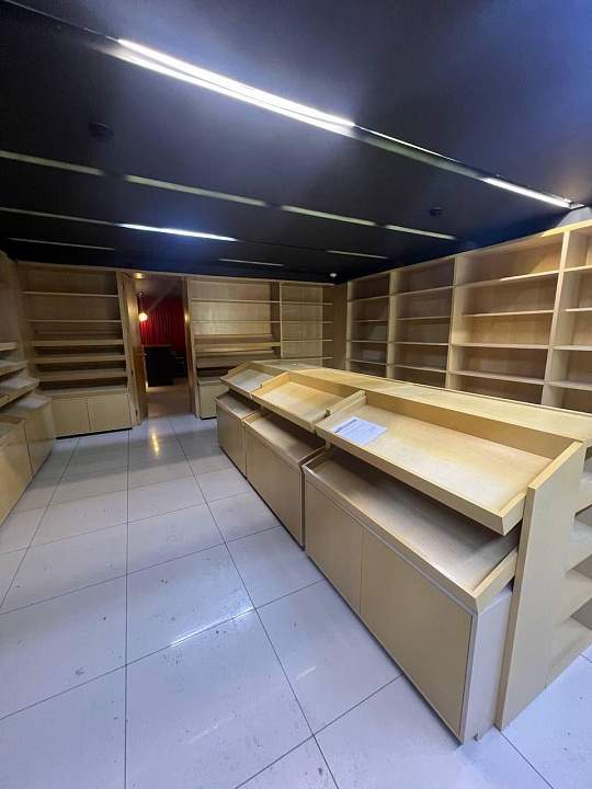 Аренда торговой площади 77 м2 на первой линии фото