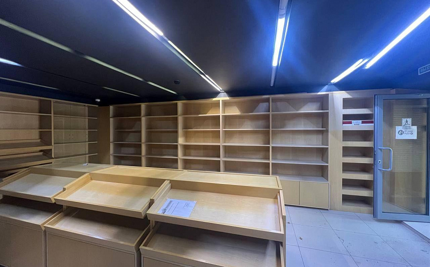 Аренда торговой площади 77 м2 на первой линии фото