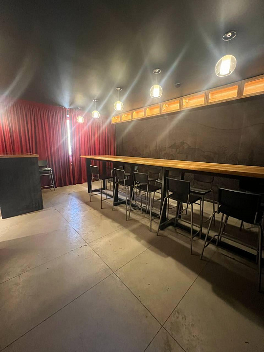 Аренда торговой площади 77 м2 на первой линии фото