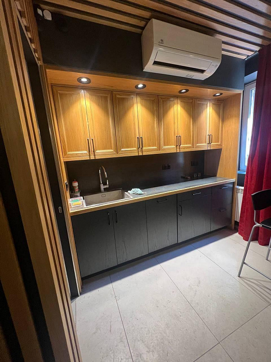 Аренда торговой площади 77 м2 на первой линии фото