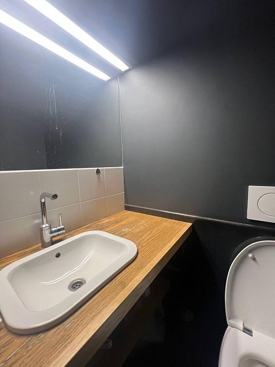 Аренда торговой площади 77 м2 на первой линии фото