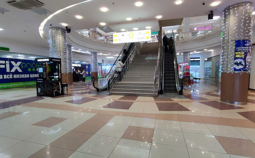 На трафике в ТЦ "Республика" 9.7 м² фото