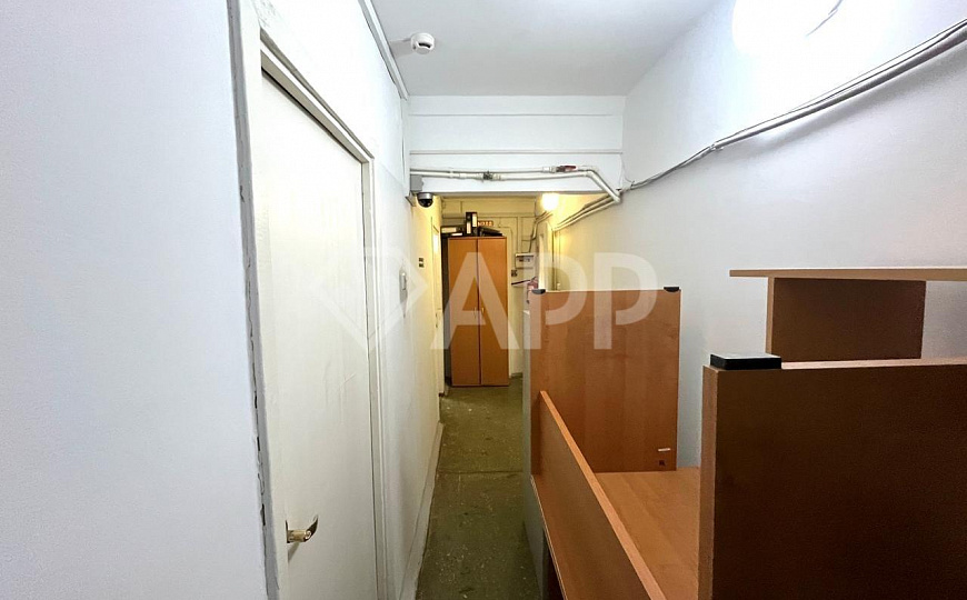 Помещение с арендаторами, доход сразу, 1 этаж, Восточная, 32 фото