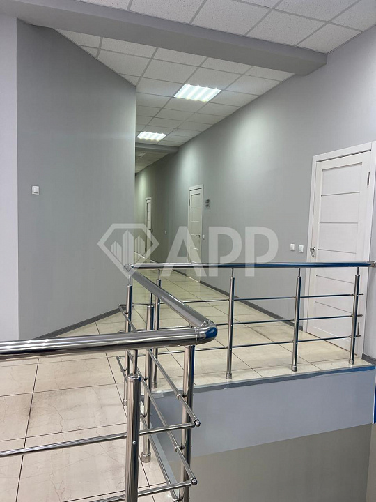 Сдам офисное помещение, 360 м² фото