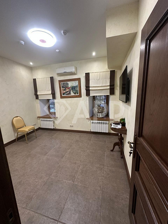 Особняк , штаб квартира , отдельно стоящее здание фото