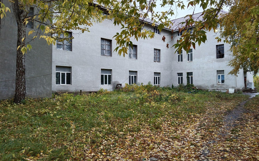 Здание с зем.участком, 2 270 м² фото