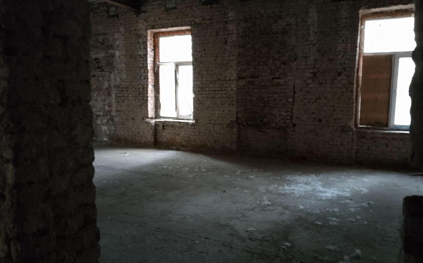 Здание с зем.участком, 2 270 м² фото