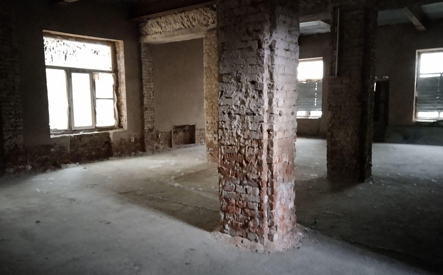 Здание с зем.участком, 2 270 м² фото