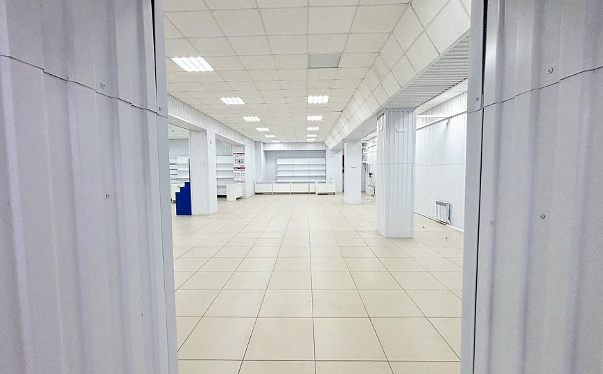 Аренда. 1 линия. 50  м2 фото