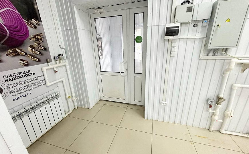 Аренда. 1 линия. 50  м2 фото