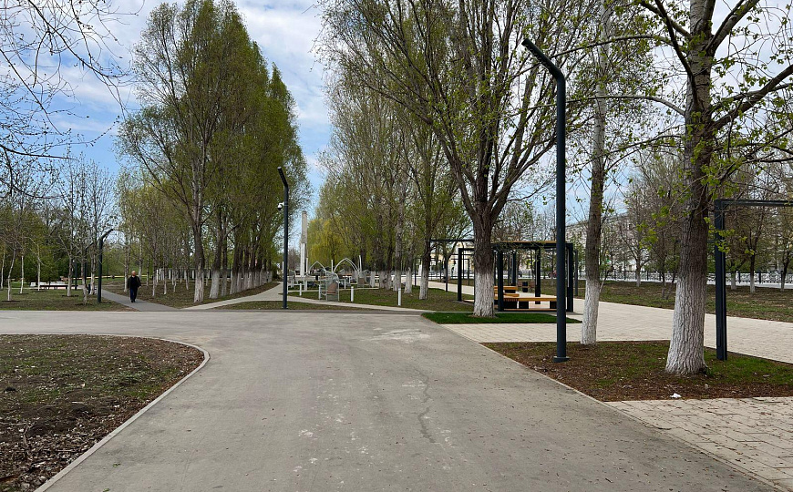 Продам отдельно стоящее здание свободного назначения в центральном парке г. Чапаевска Самарской обл. фото