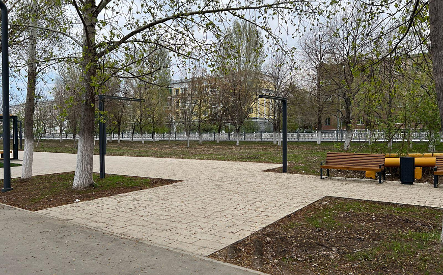 Продам отдельно стоящее здание свободного назначения в центральном парке г. Чапаевска Самарской обл. фото