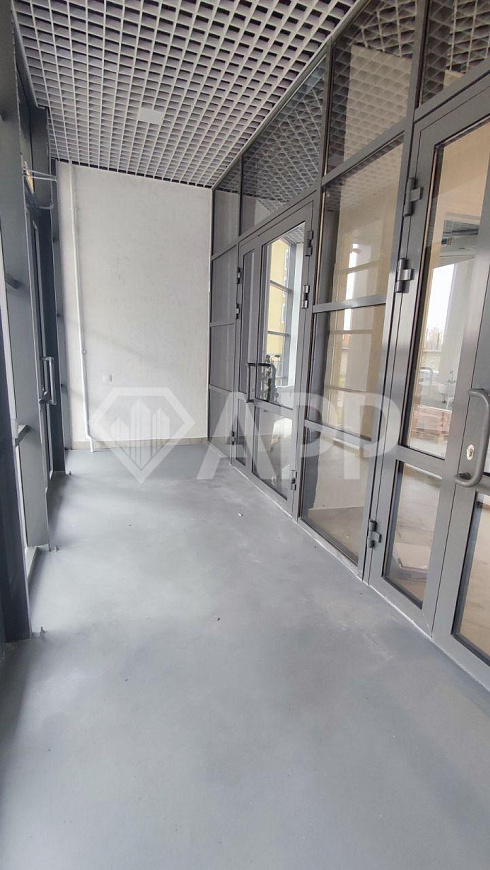 140,8м² на 1-ом этаже с парковкой  фото