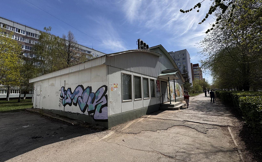 Магазин с арендаторами фото